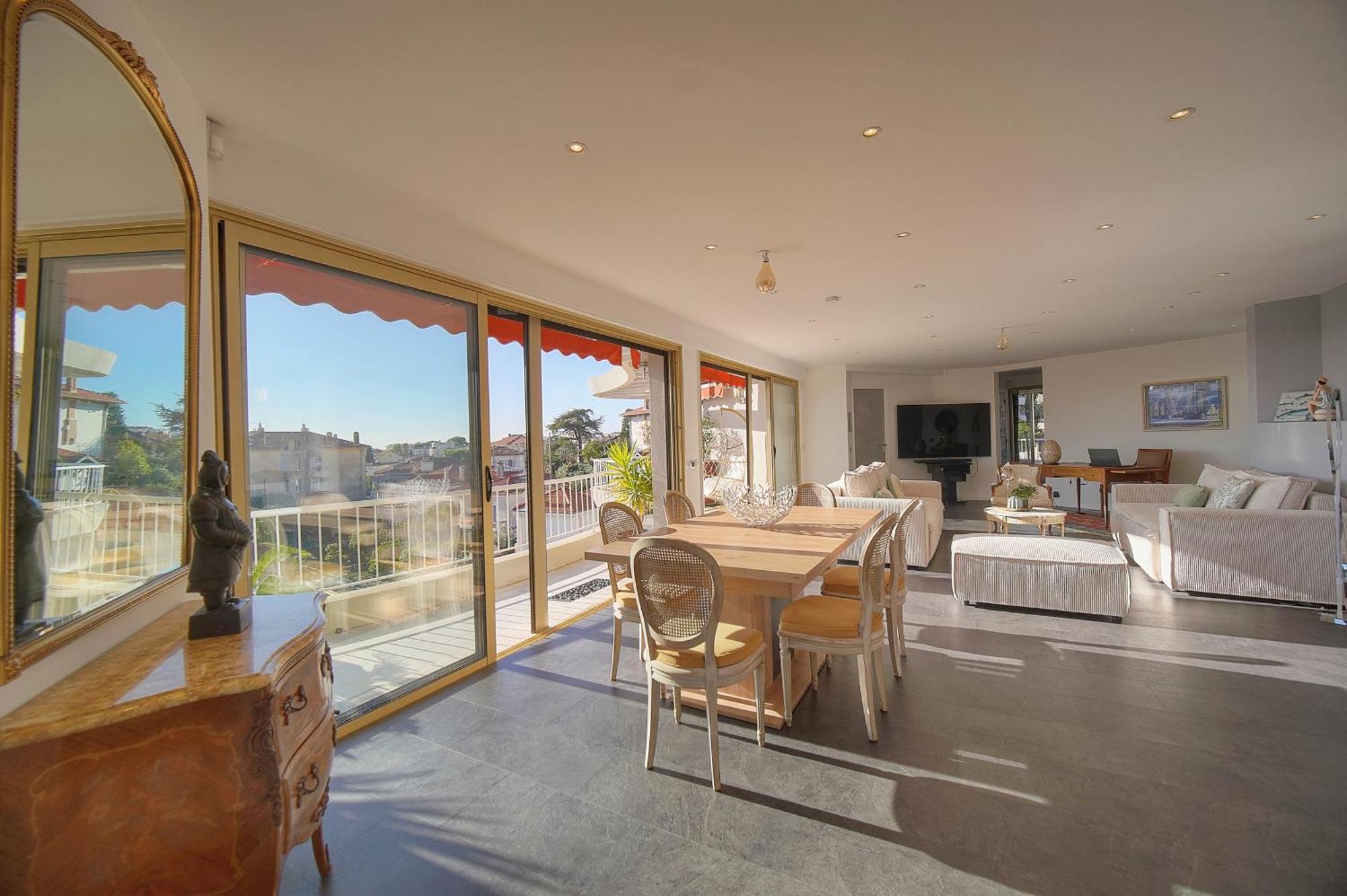 Appartement Immogroom -rooftop 150m2 -terrace 150m2 -parking -wifi - Ac